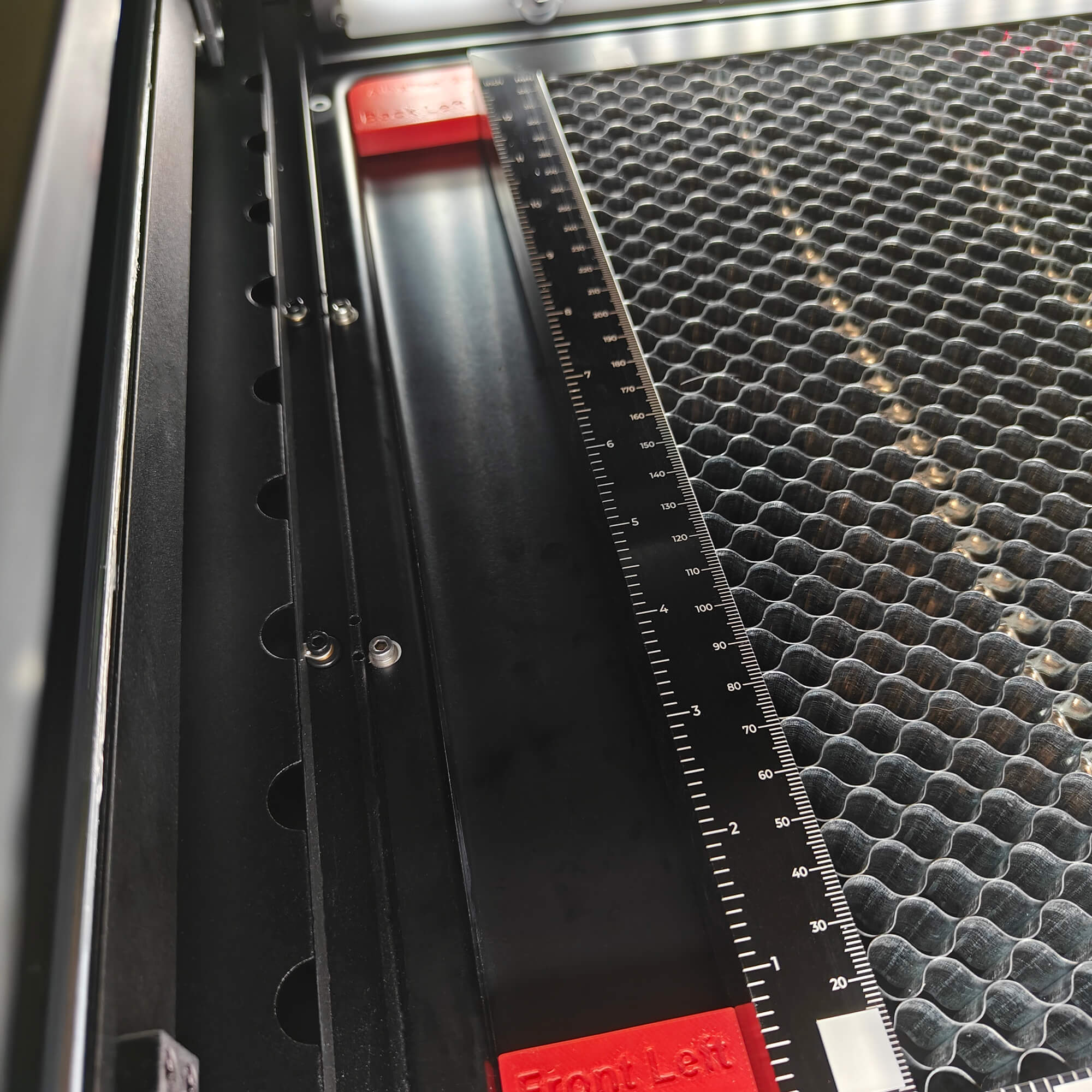 Honeycomb and material Alignment For Xtool S1