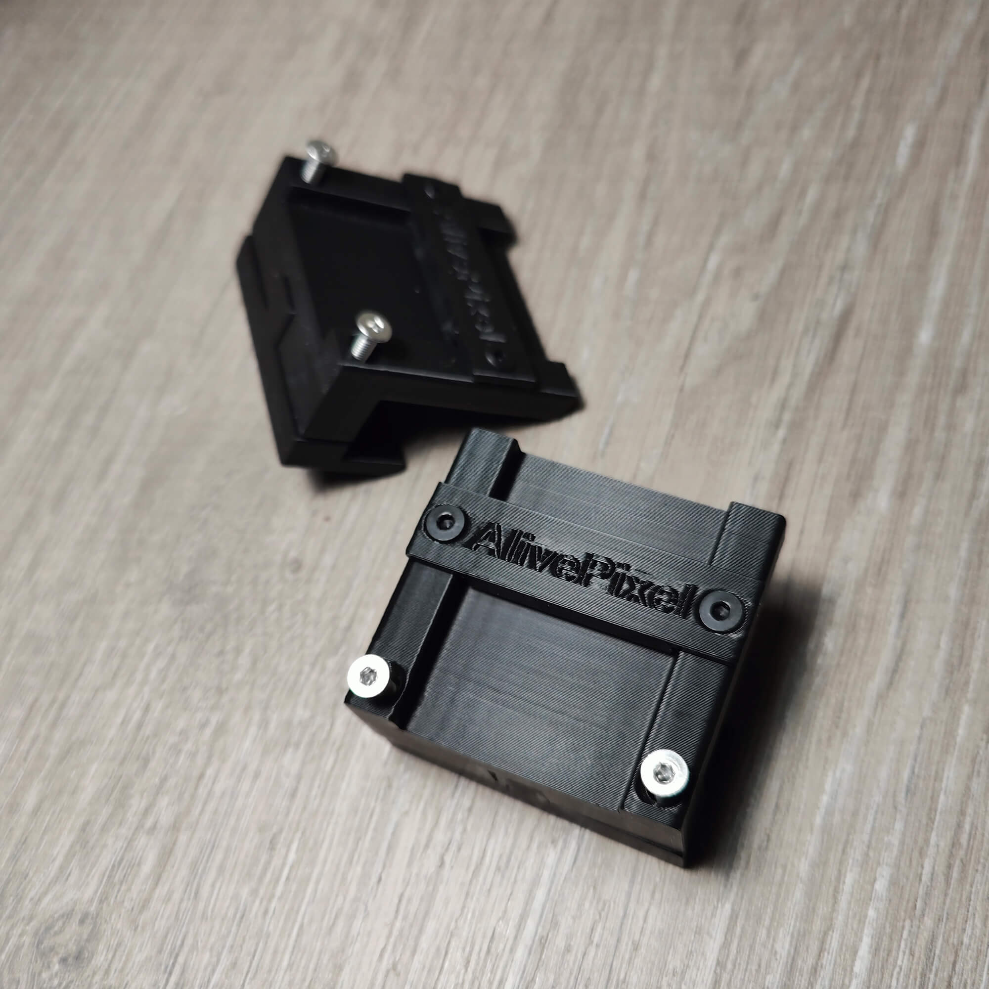 Honeycomb material alignment tool