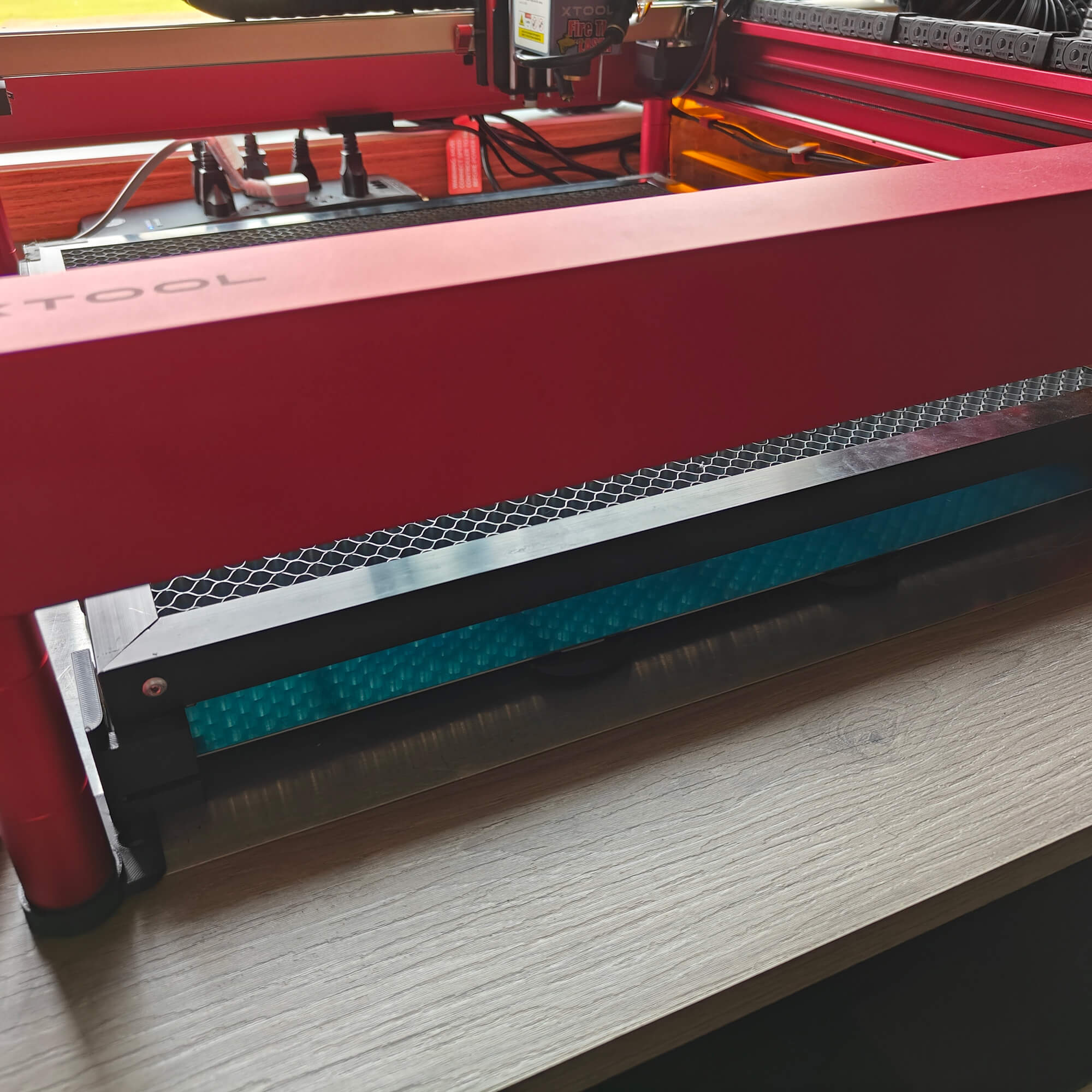 Honeycomb Slider Alignment and Drawer