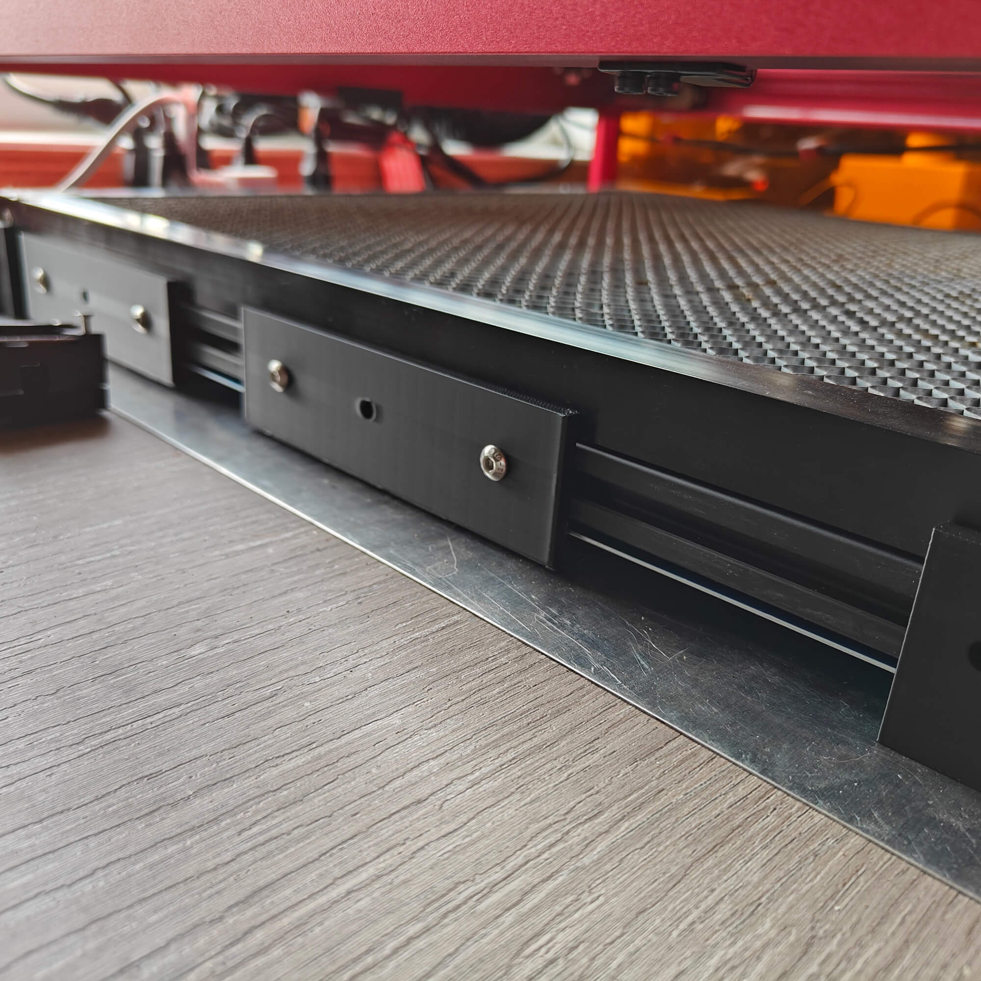 Honeycomb Slider Alignment and Drawer