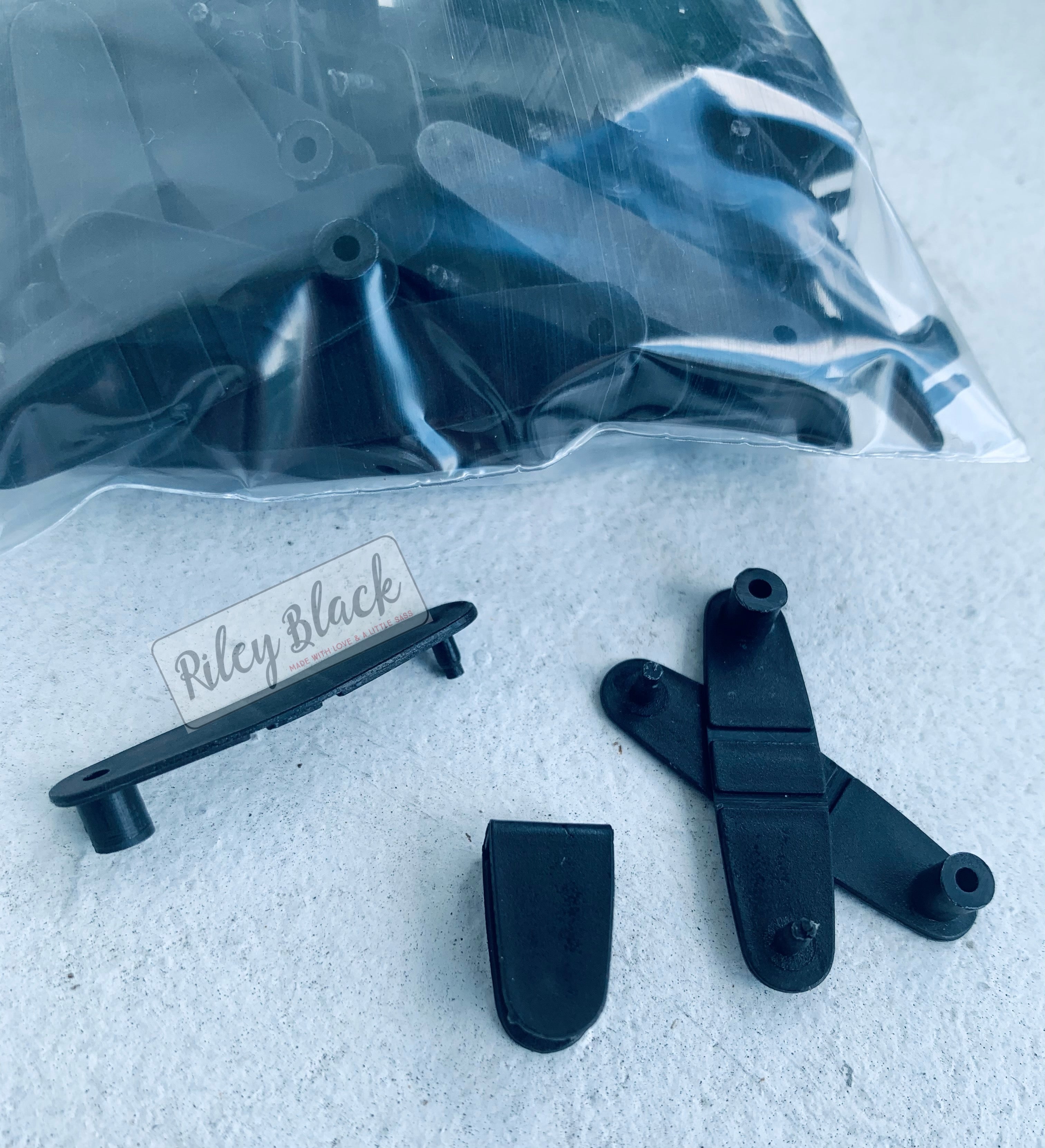 Black XL Keychain Thingies® 1/8”+