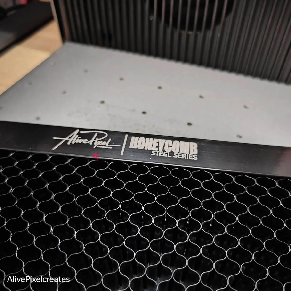 Steel Honeycomb bed 190×190 working area